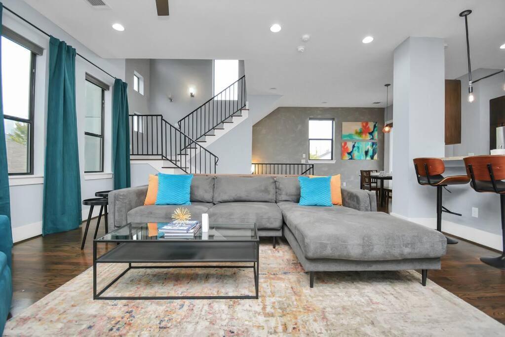 Skyline Views - Sleeps 10 Home Near Downtown Houston Esterno foto