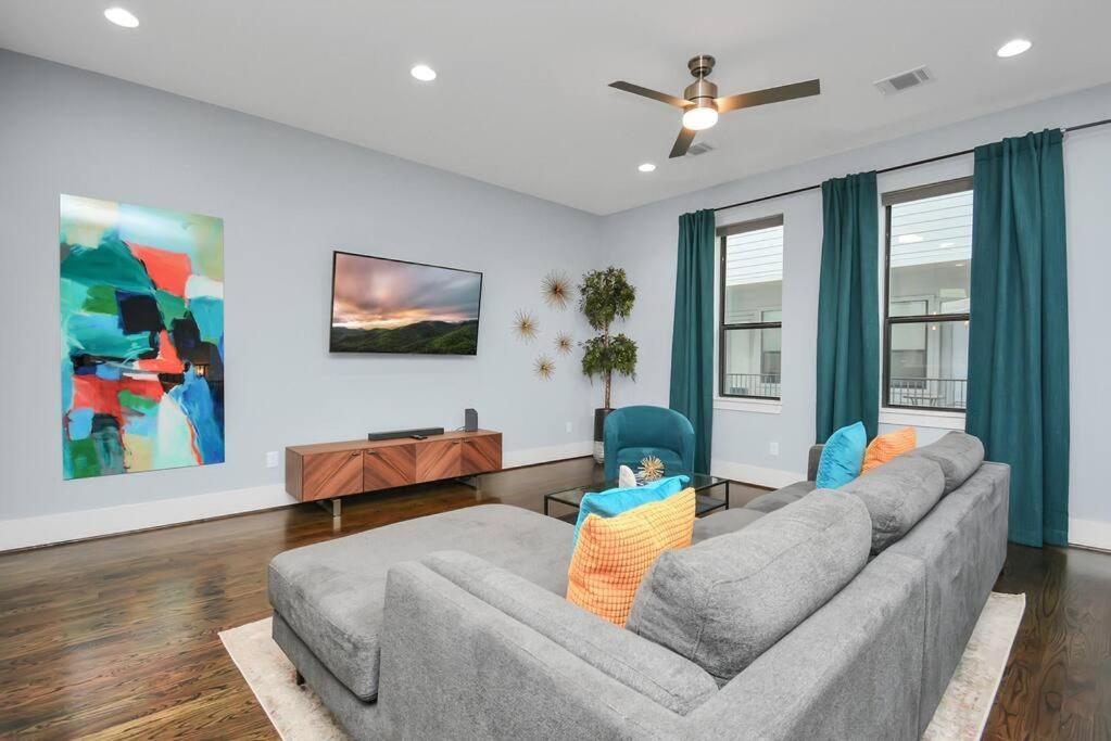 Skyline Views - Sleeps 10 Home Near Downtown Houston Esterno foto