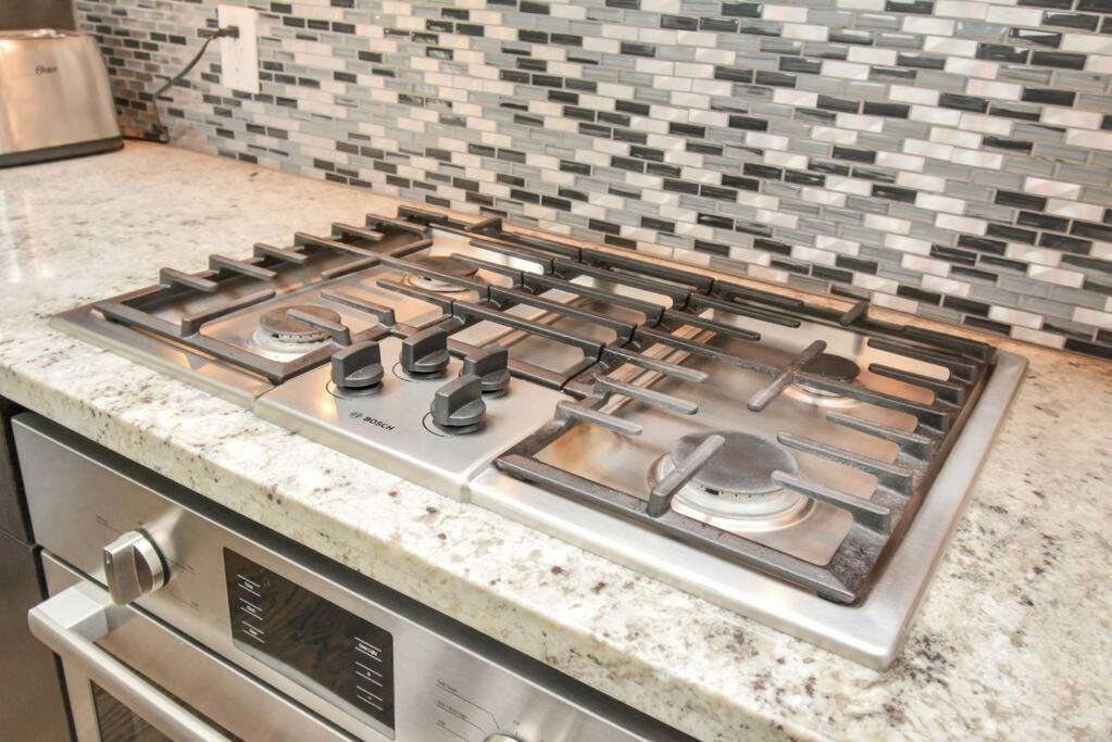 Skyline Views - Sleeps 10 Home Near Downtown Houston Esterno foto