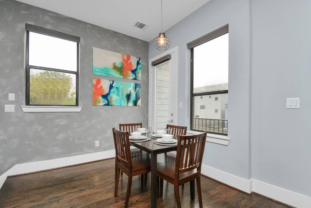 Skyline Views - Sleeps 10 Home Near Downtown Houston Esterno foto