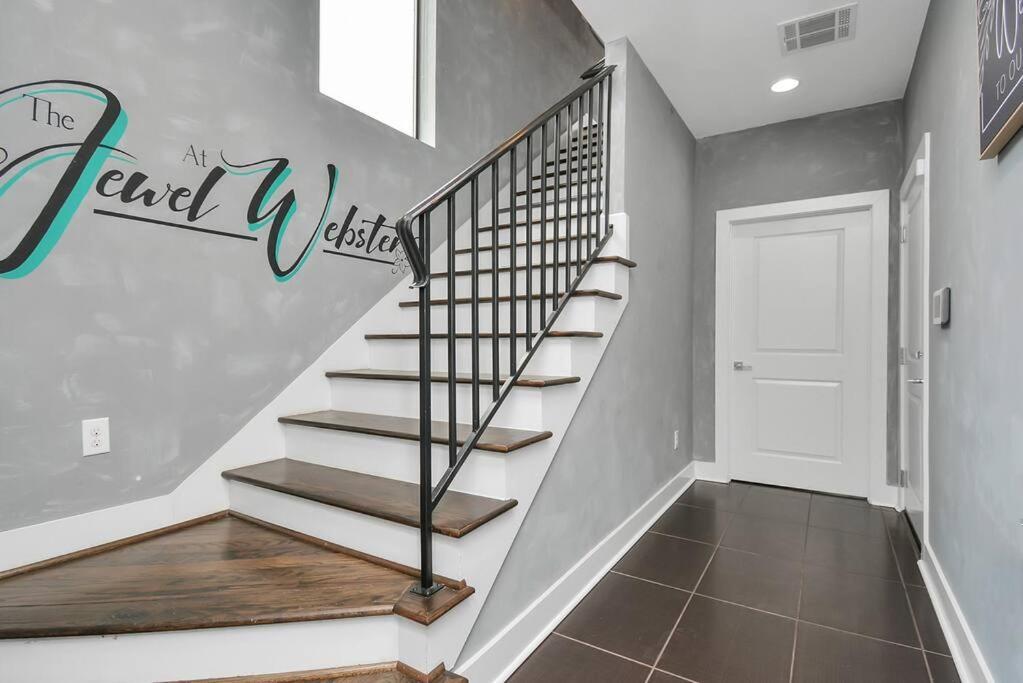 Skyline Views - Sleeps 10 Home Near Downtown Houston Esterno foto
