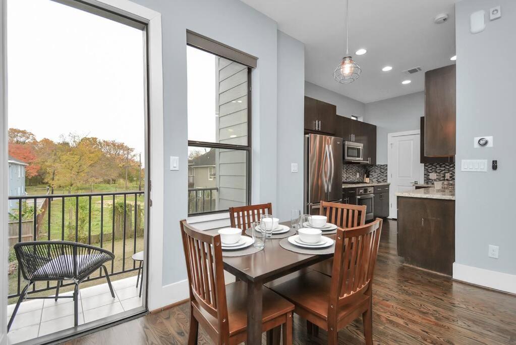 Skyline Views - Sleeps 10 Home Near Downtown Houston Esterno foto