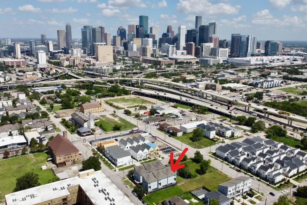 Skyline Views - Sleeps 10 Home Near Downtown Houston Esterno foto