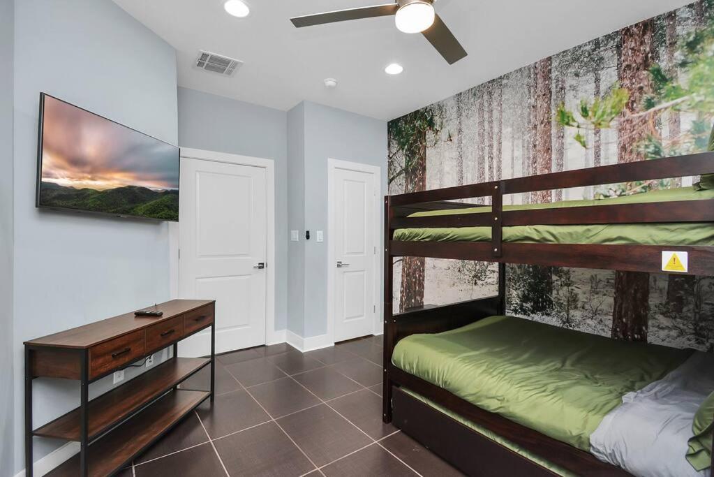 Skyline Views - Sleeps 10 Home Near Downtown Houston Esterno foto